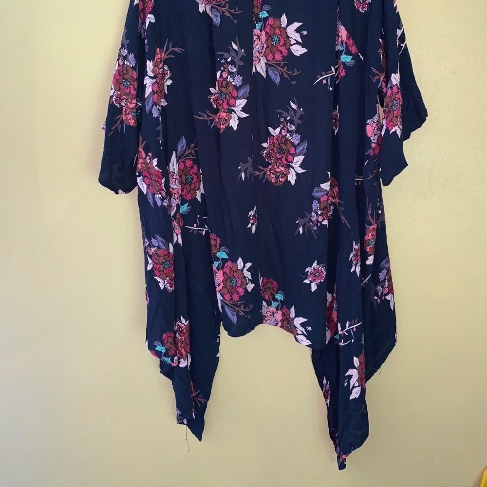 Patrons of Peace kimono - Picture 4 of 5